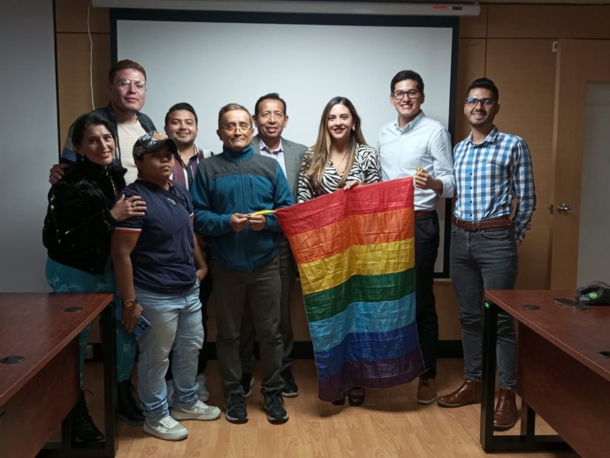 Colectivos de la Mesa Autónoma LGBTIQ+ de Quito se reunieron con Secretaría de Inclusión sobre Orgullo Quito 2024